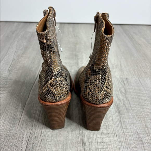 Free People Snake print Barclay Ankle Boot Brown Combo Size 37 - Picture 4 of 7